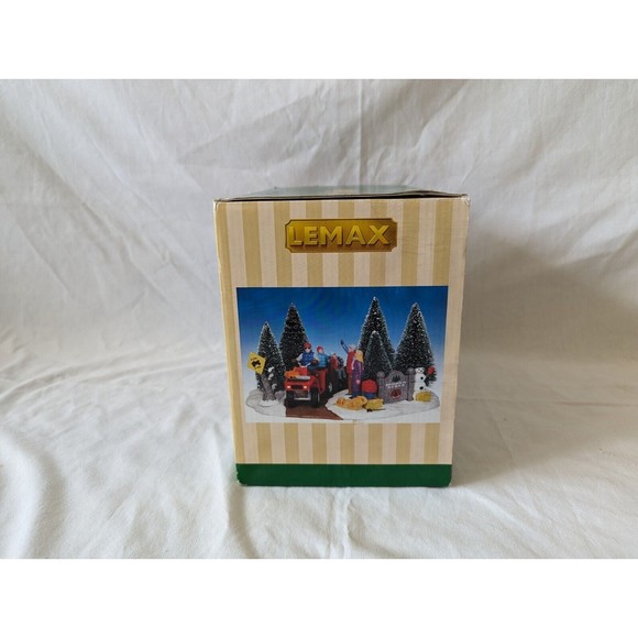 Lemax Here Comes Our Tree Farm Christmas Village Ceramic #43070 Retired 2014 - Picture 10 of 12